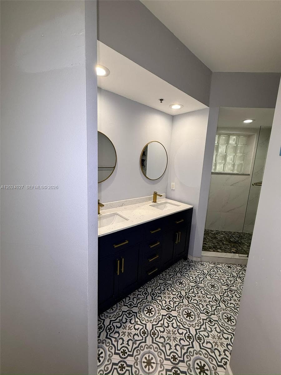 3215 184th St 14109 photo 18