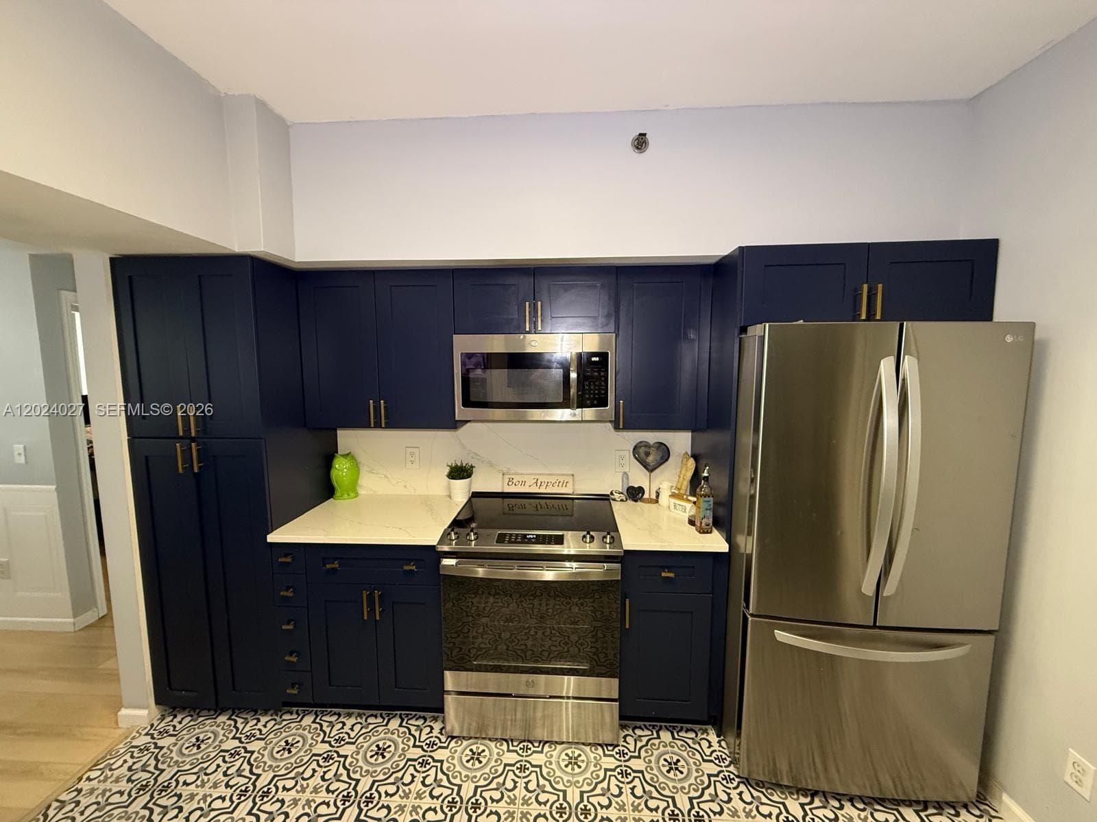 3215 184th St 14109 photo 11