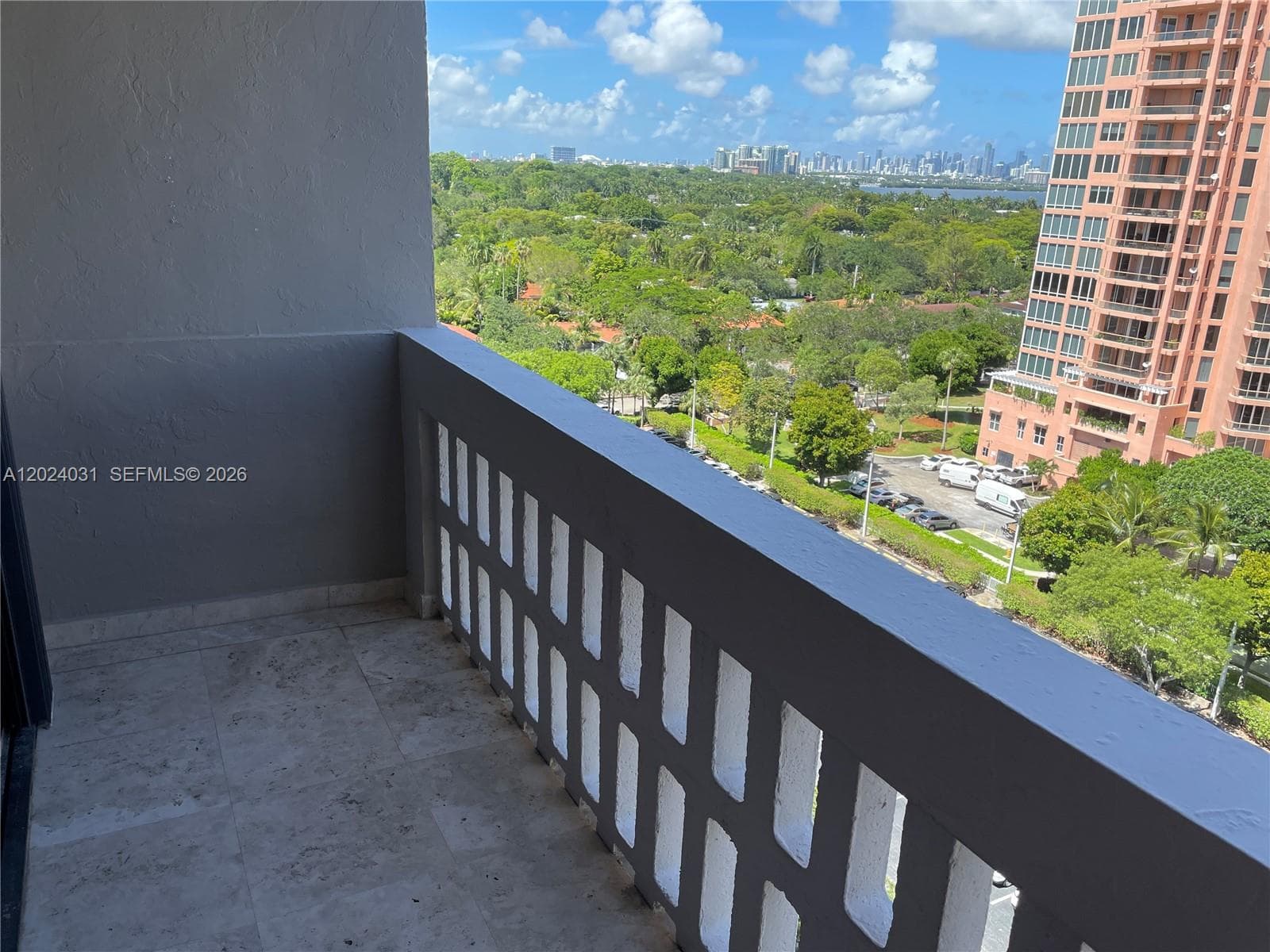 90 Edgewater Dr 1222 photo 20