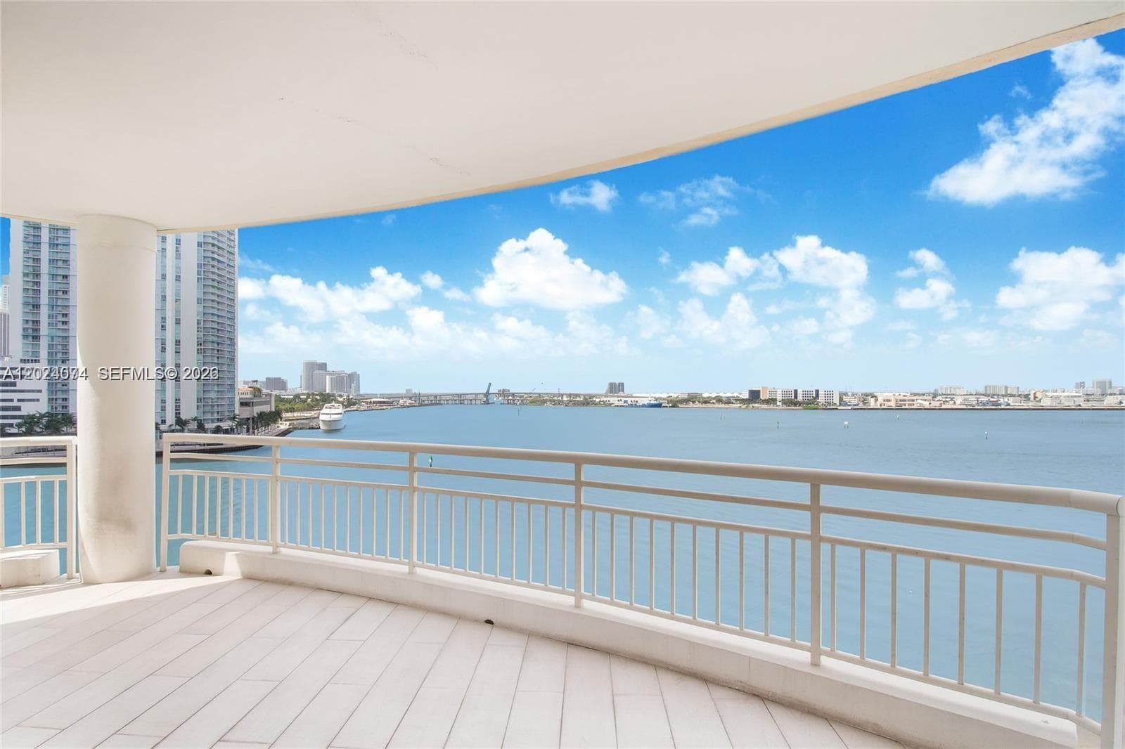 888 Brickell Key Dr 712 photo 3