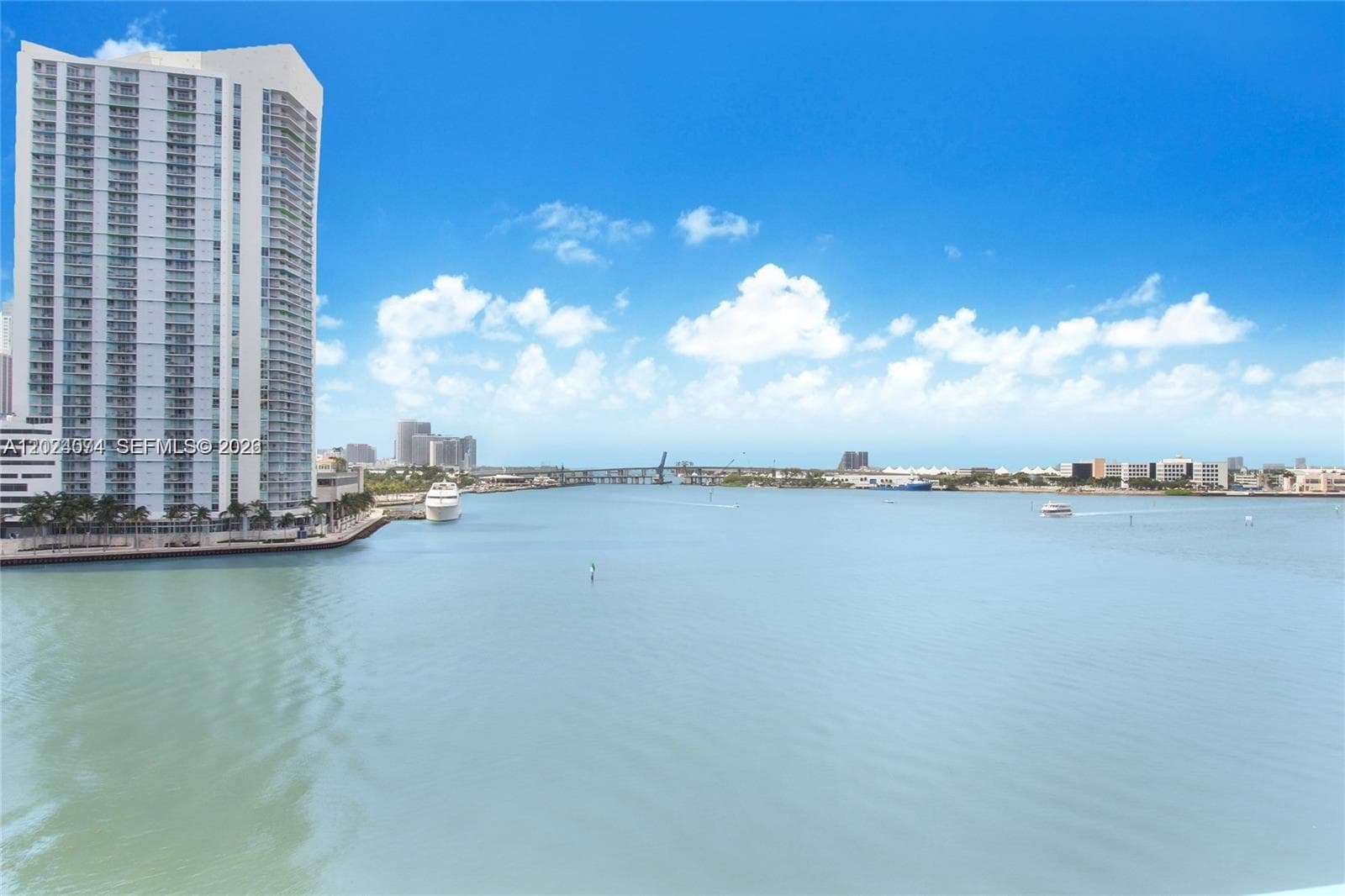 888 Brickell Key Dr 712 photo 1