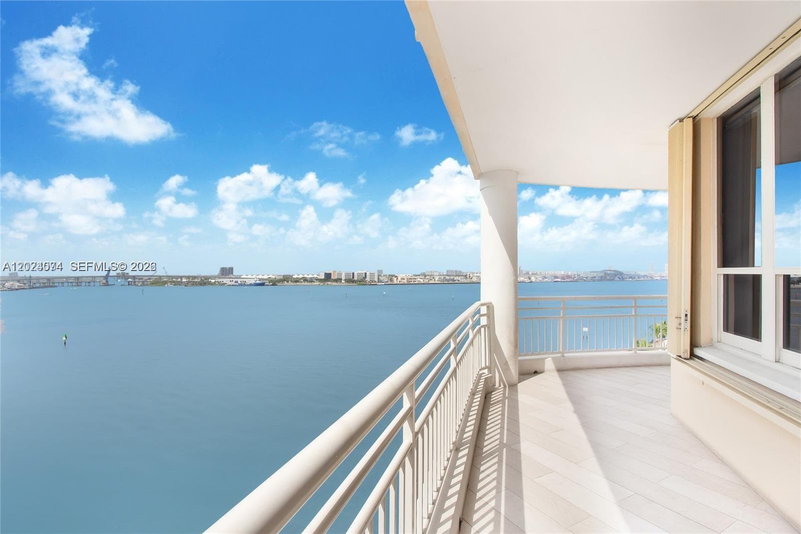 888 Brickell Key Dr 712 photo 4