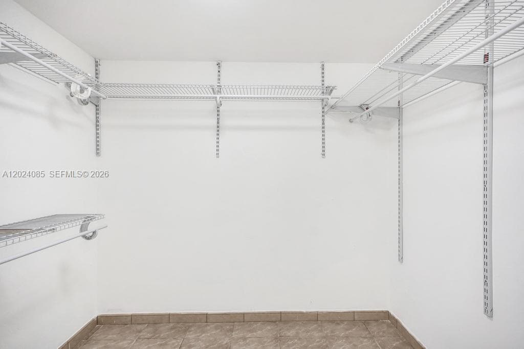 1623 Collins Ave 512 photo 17