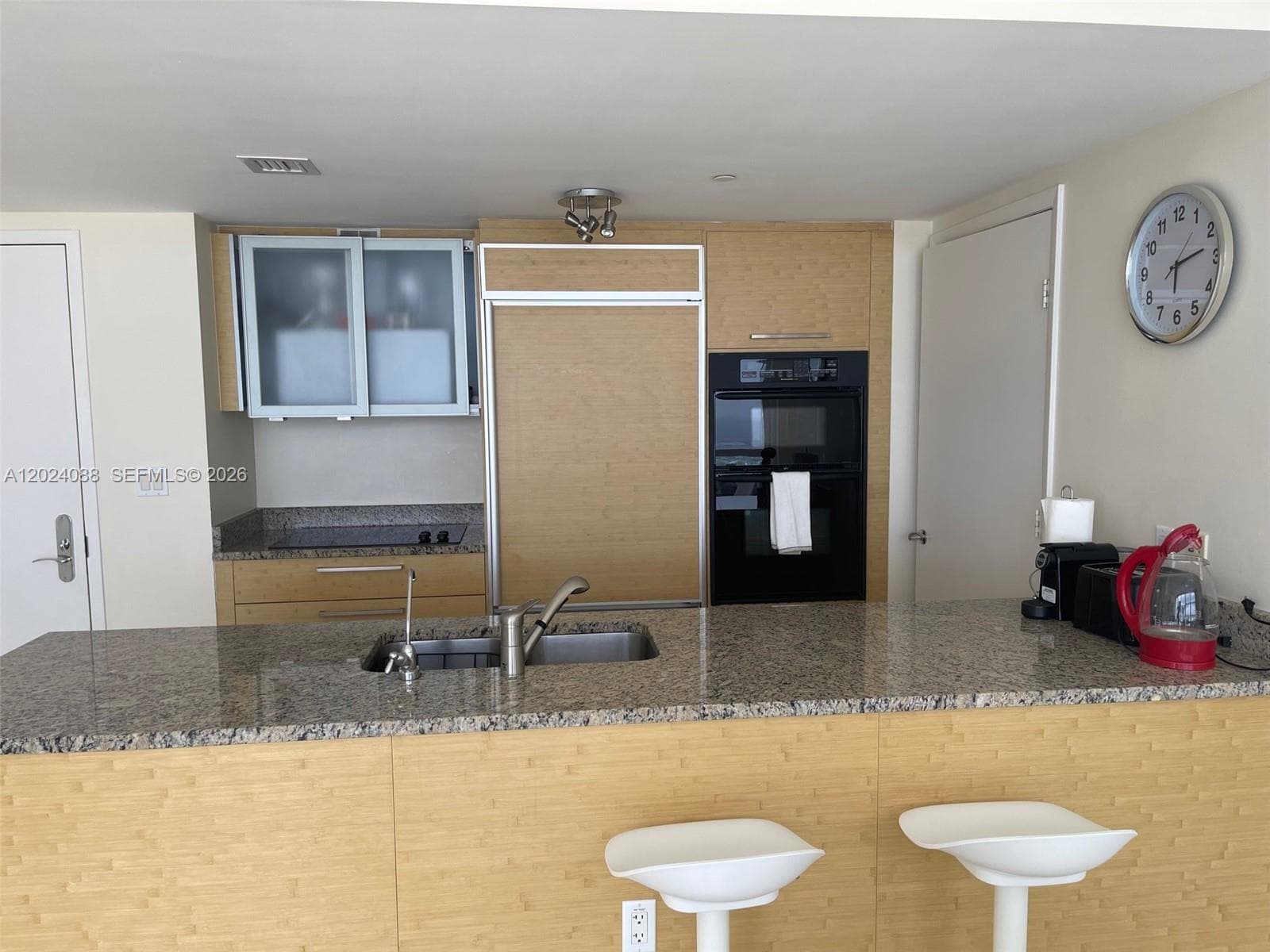 1830 Ocean Dr 3407 photo 12