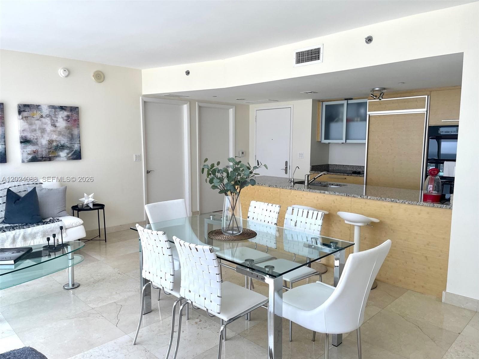1830 Ocean Dr 3407 photo 7