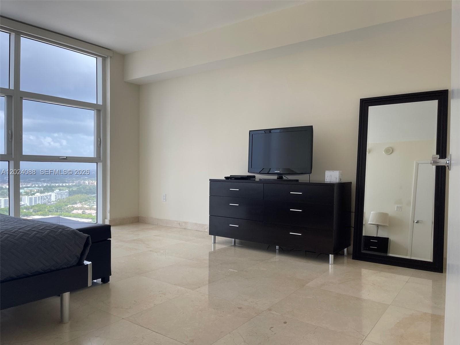 1830 Ocean Dr 3407 photo 21