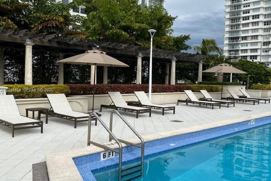 5600 Collins Ave 4U photo 8