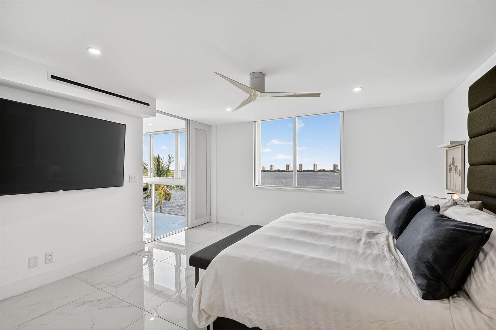 301 Lake Shore Drive 801 photo 22