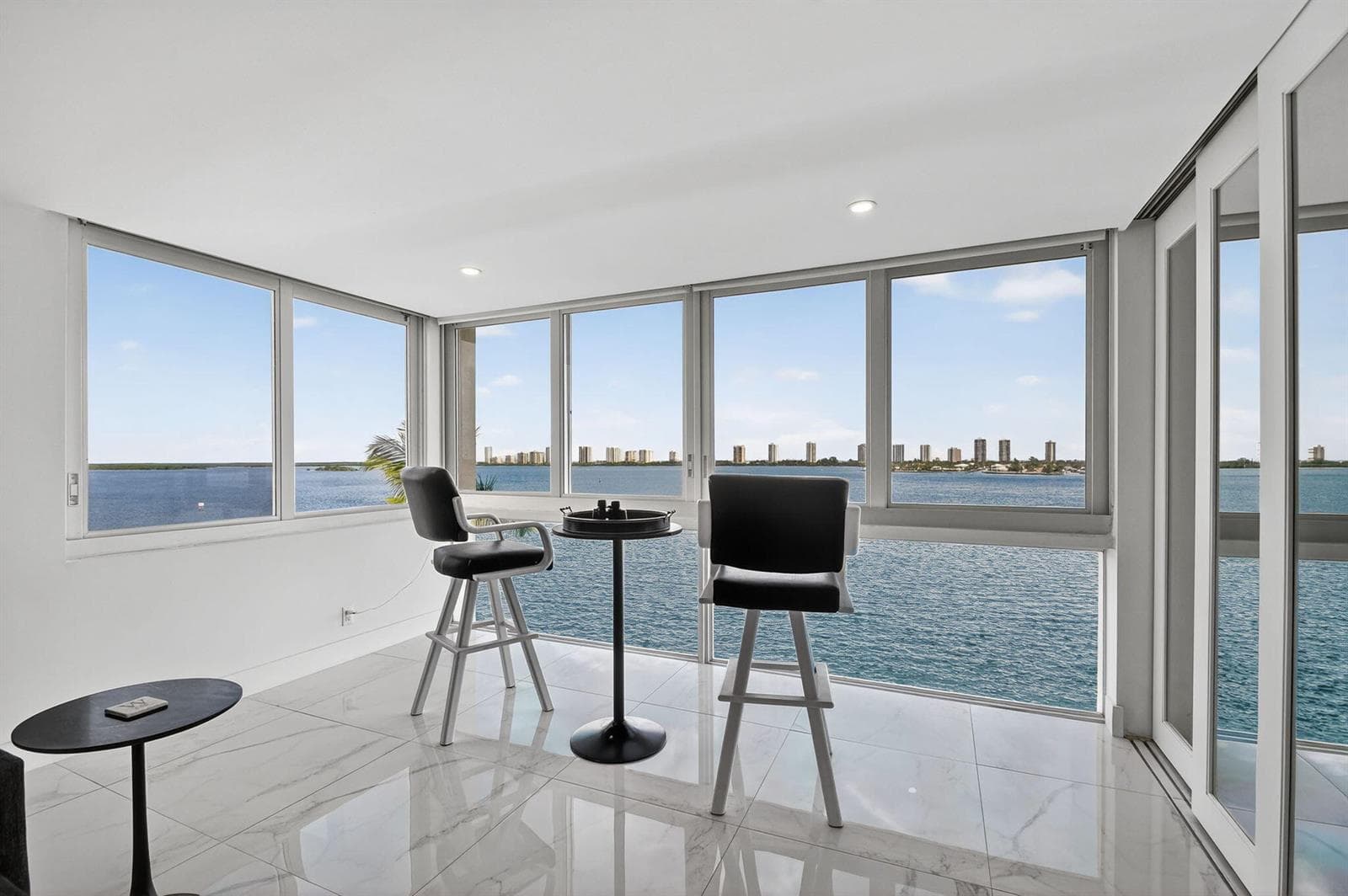 301 Lake Shore Drive 801 photo 3