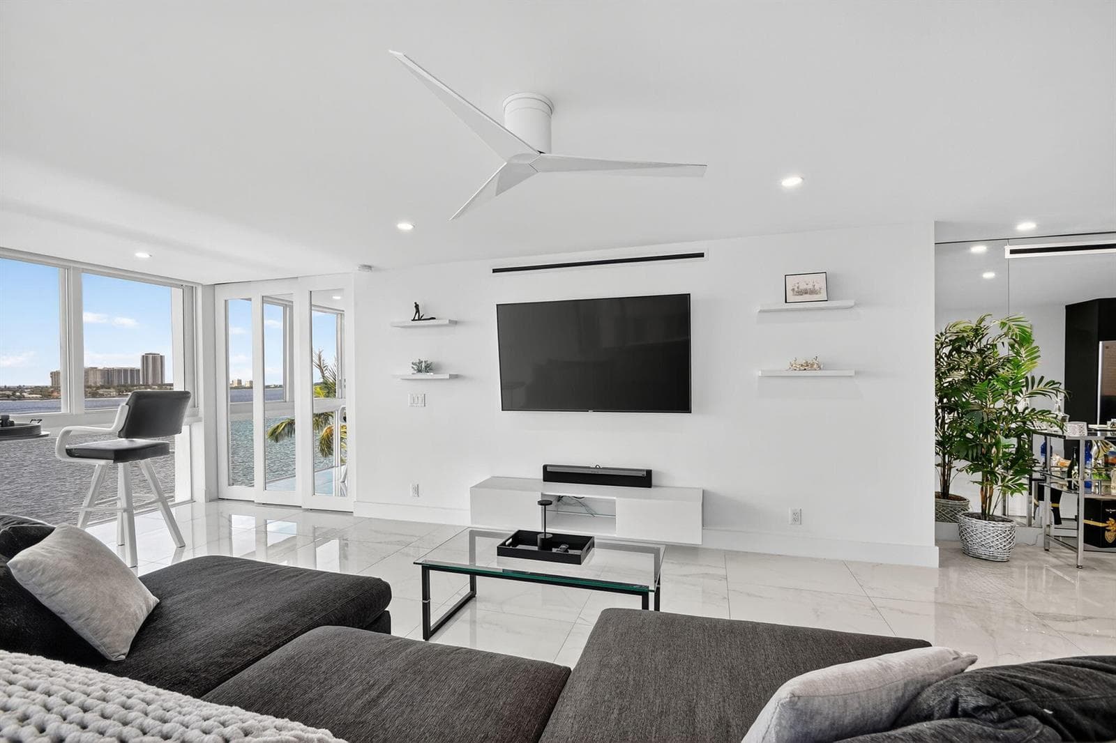 301 Lake Shore Drive 801 photo 10