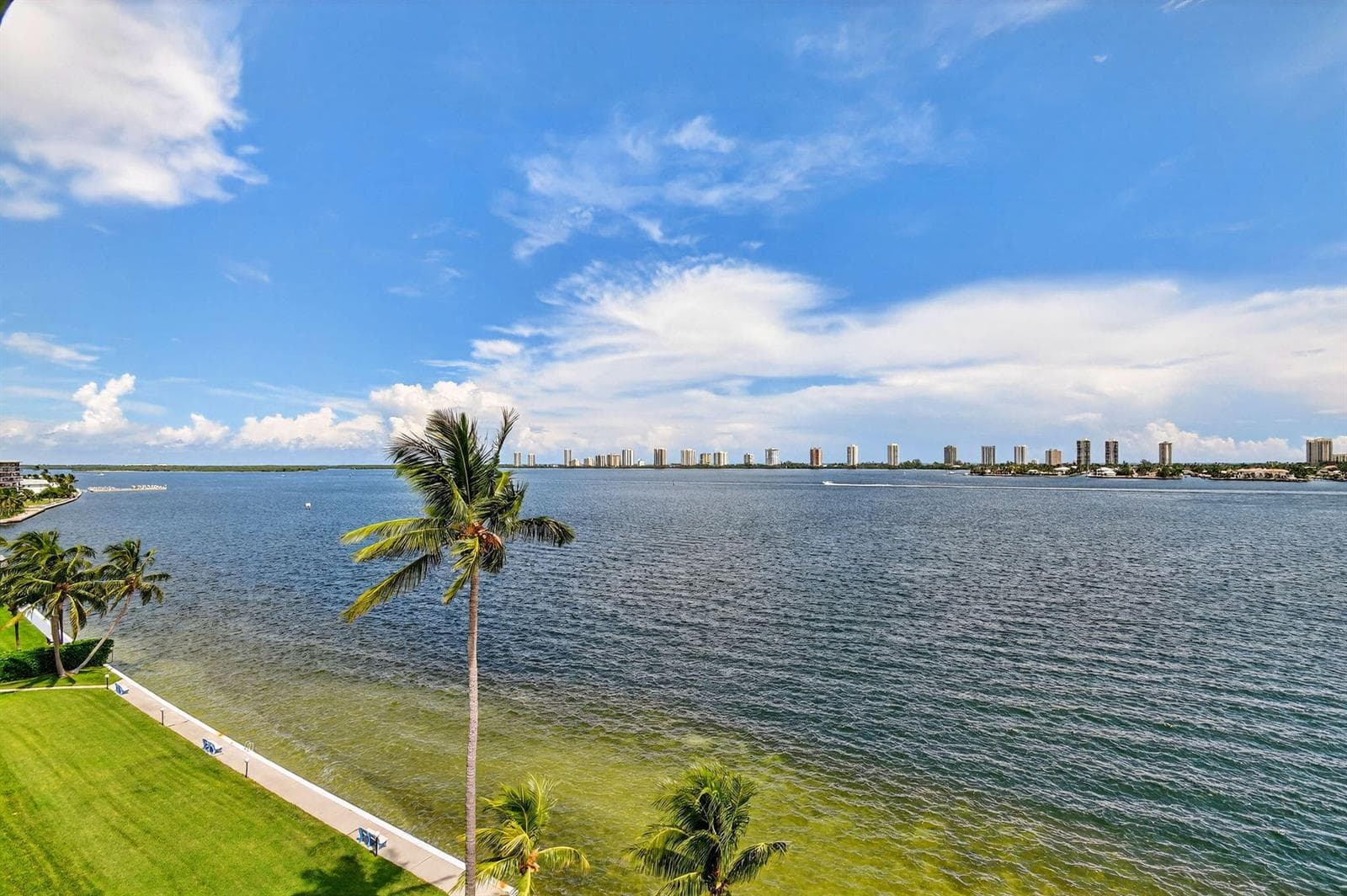 301 Lake Shore Drive 801 photo 4