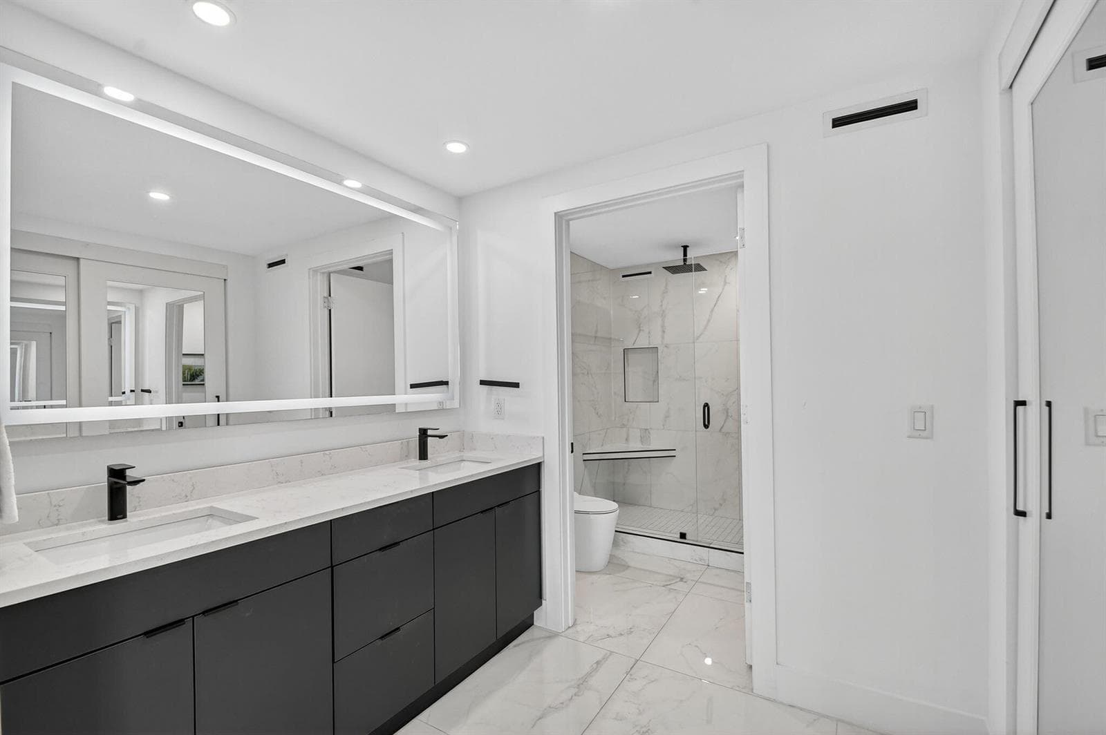 301 Lake Shore Drive 801 photo 25