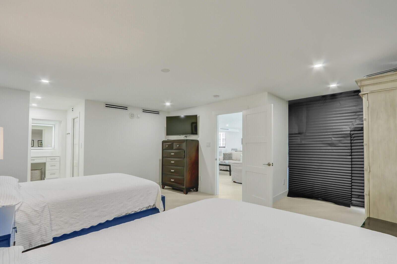 5380 N Ocean Drive 17e photo 25