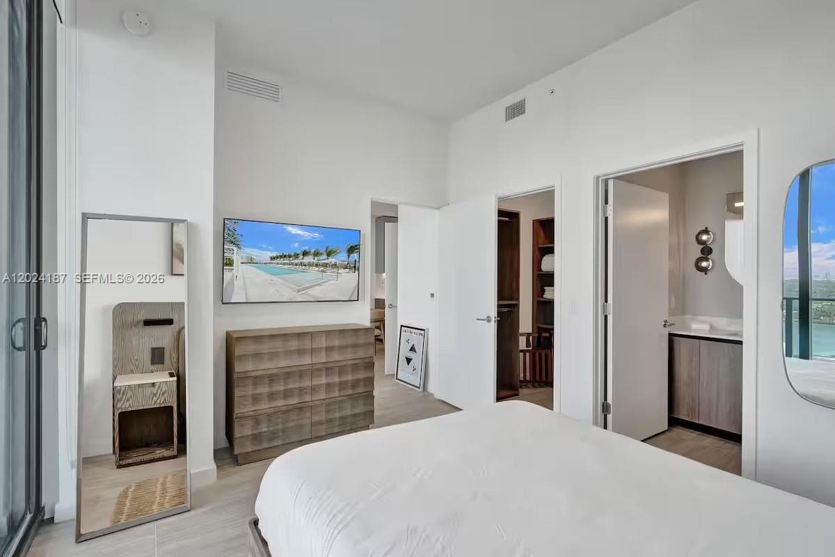 580 72 ST 1804 photo 13