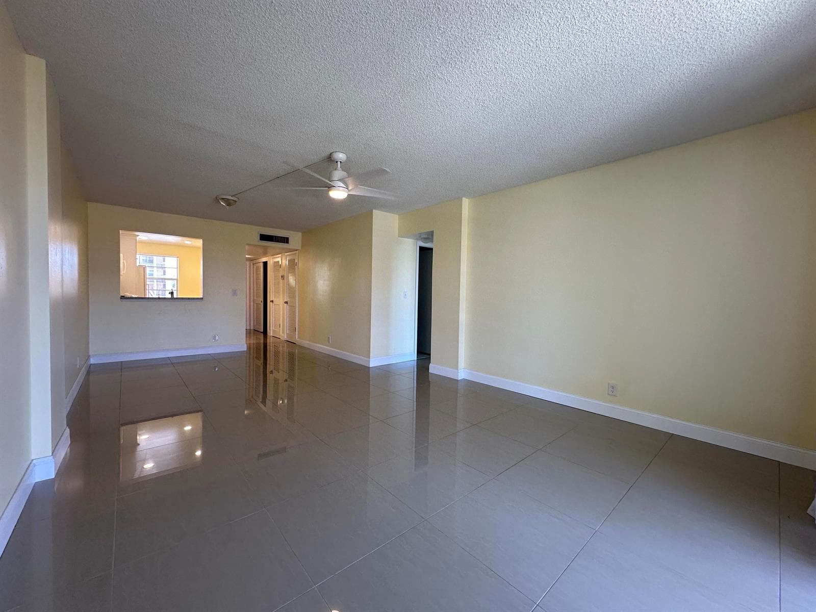 105 Paradise Harbour Boulevard 209 photo 7