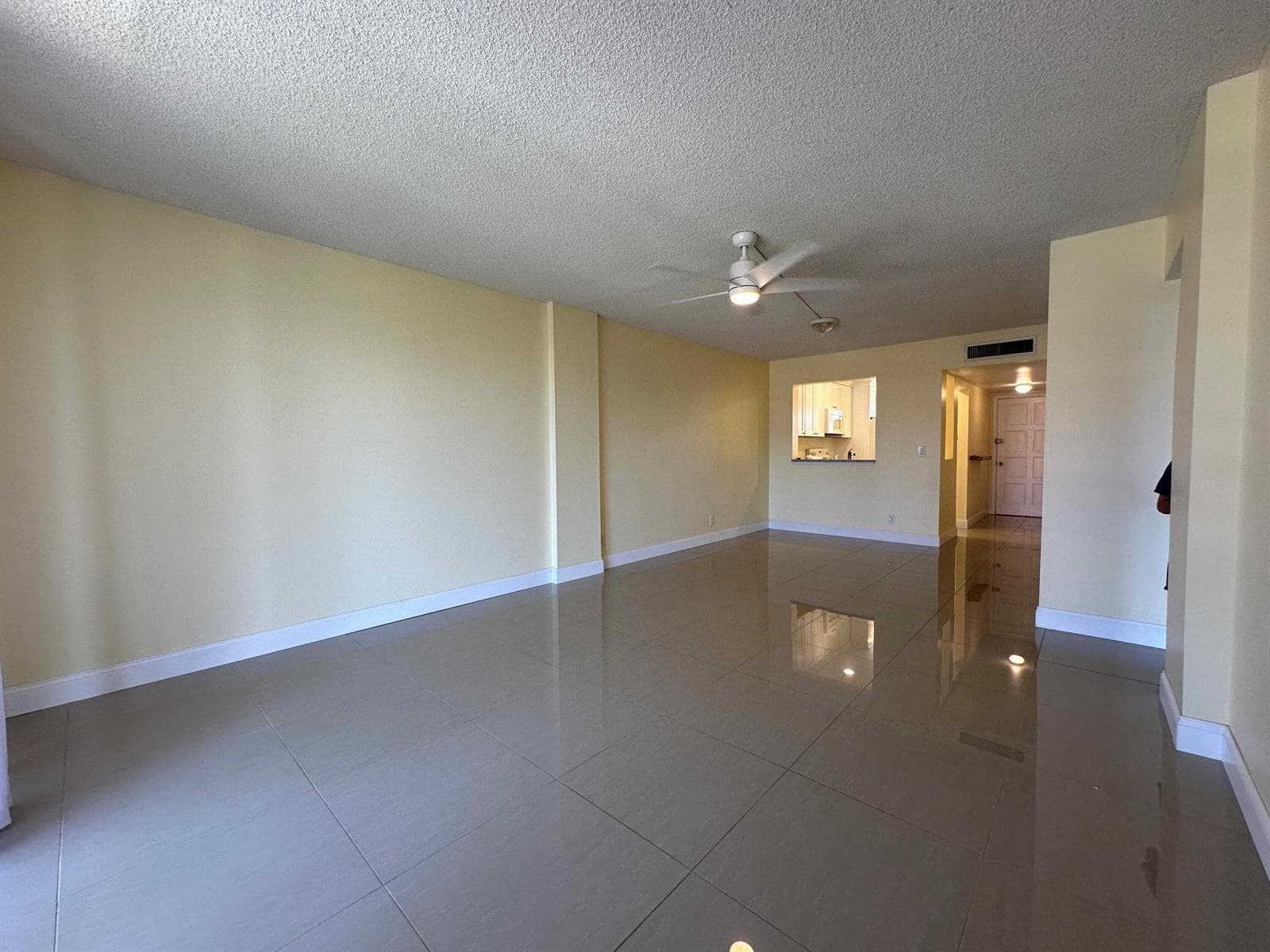 105 Paradise Harbour Boulevard 209 photo 8