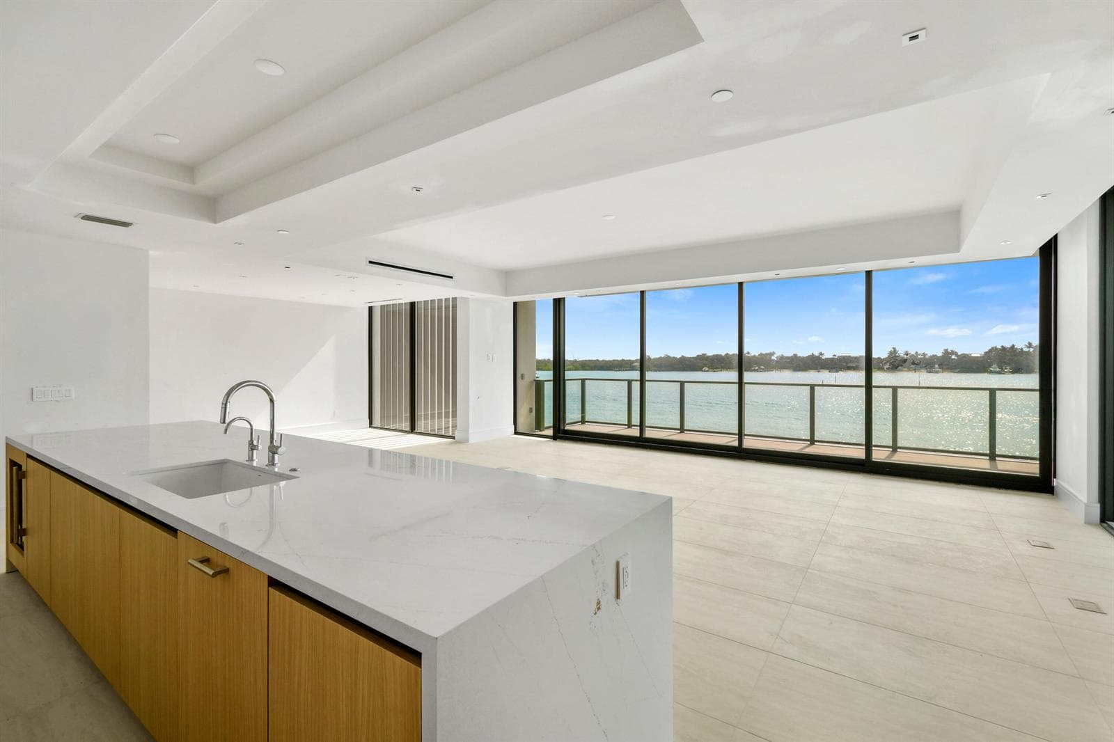 12450 SE Crystal Cove Place 13 photo 9