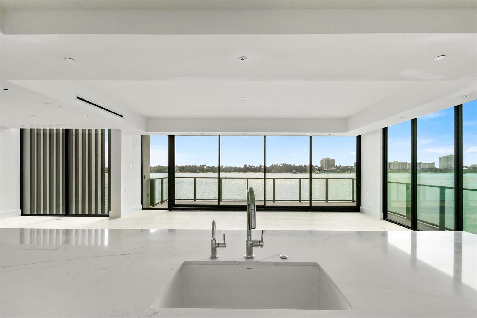12450 SE Crystal Cove Place 13 photo 8