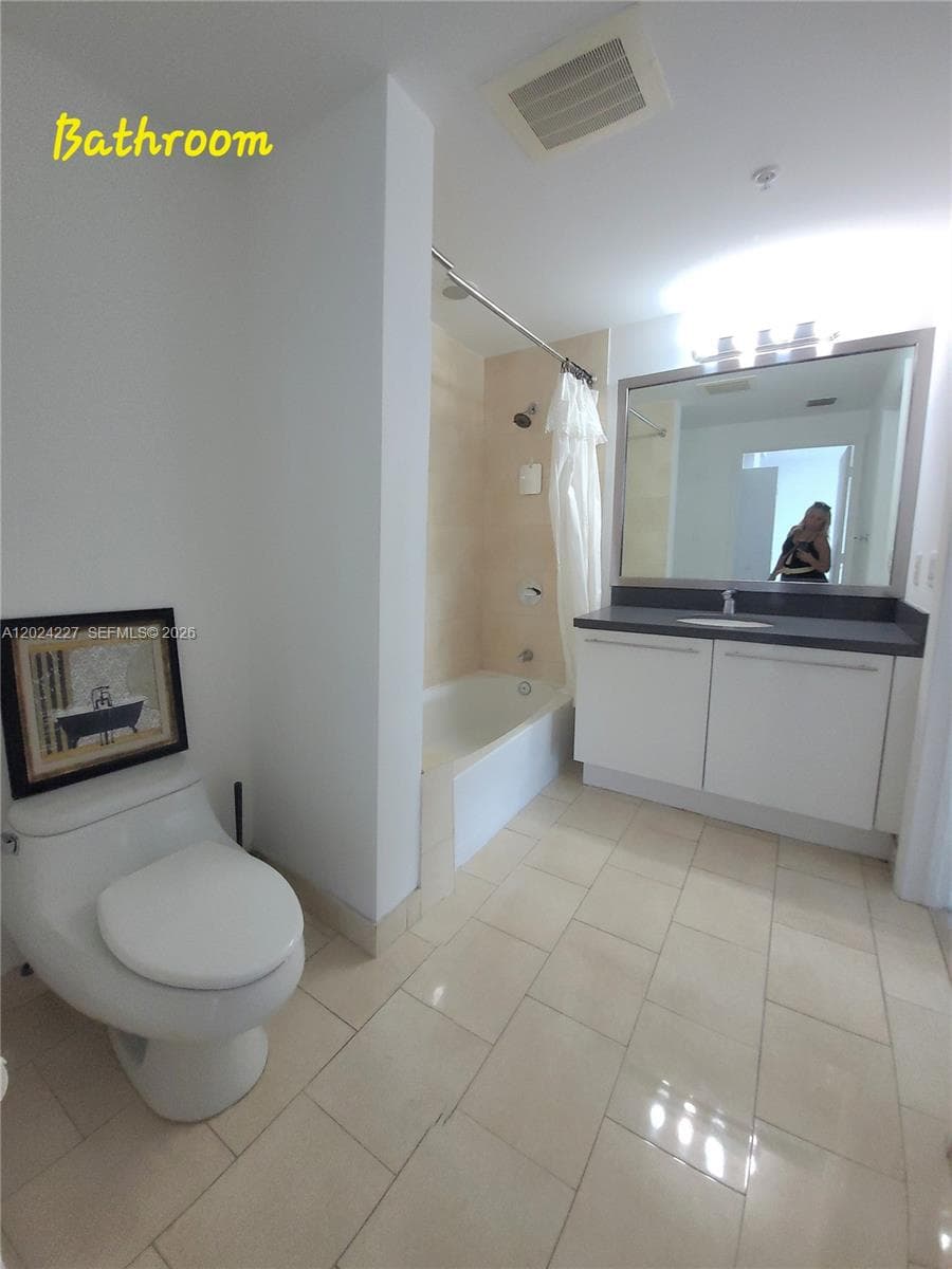 90 SW 3rd St 2208 photo 21