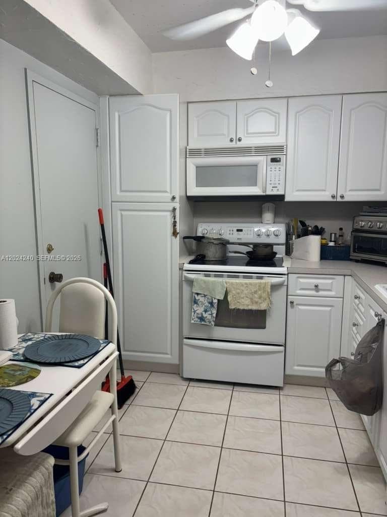 1985 Ocean Dr 3B photo 3