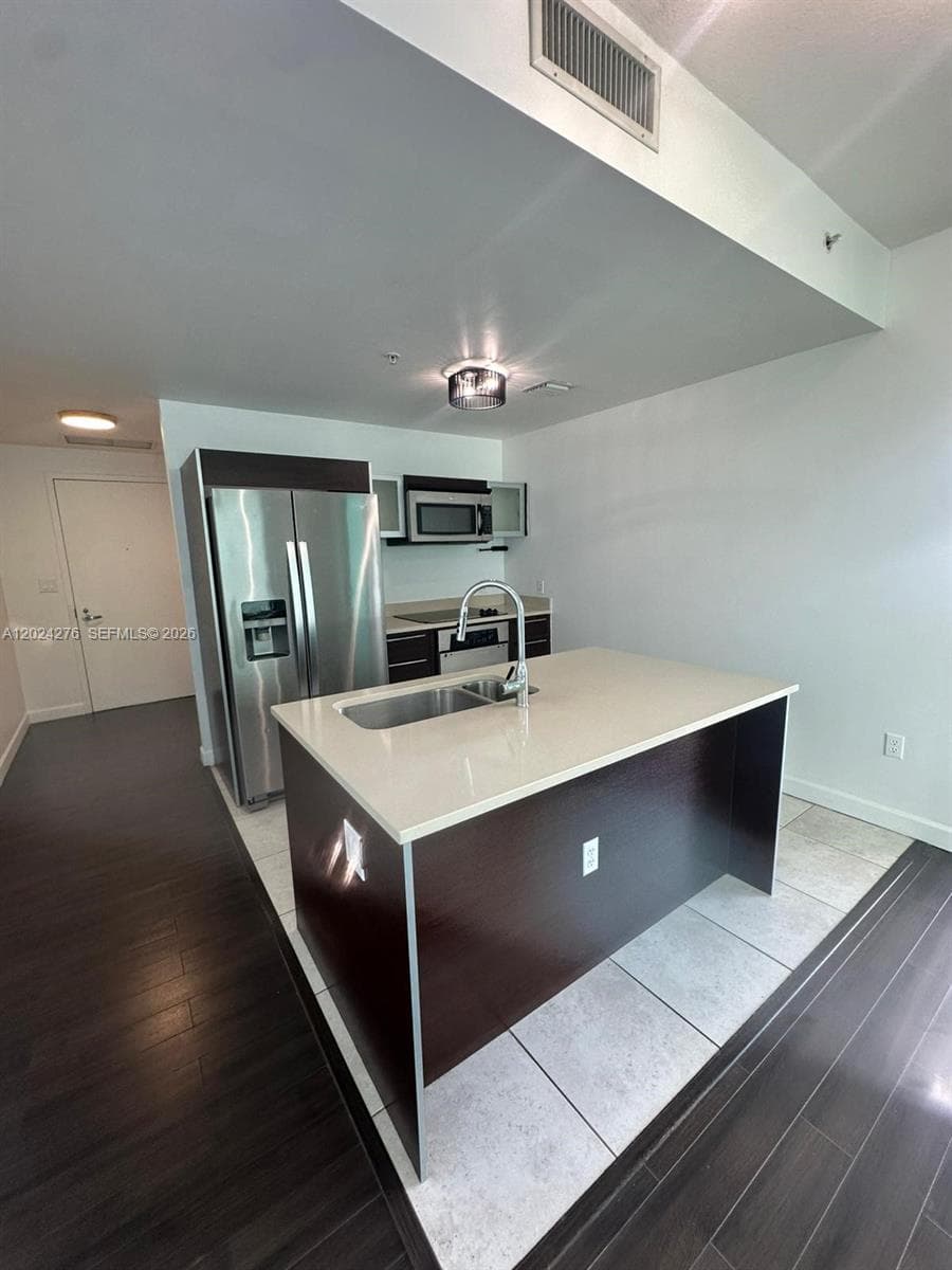1900 Bayshore Dr 3803 photo 5