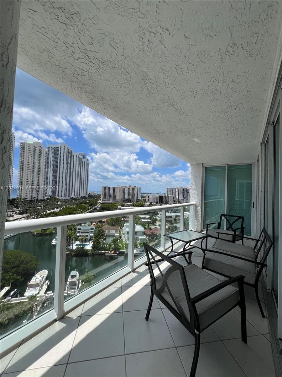 16400 Collins Ave 1242 photo 6