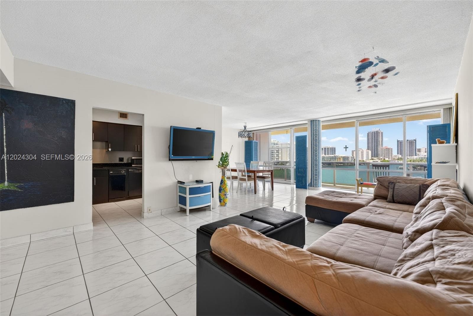 900 Bay Dr 606 photo 5
