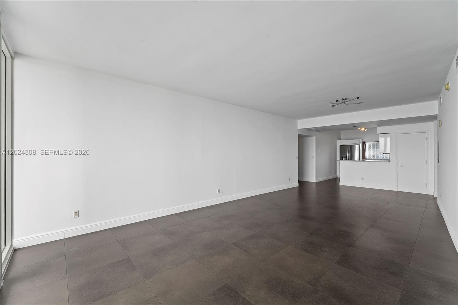 601 36th St 2710 photo 17