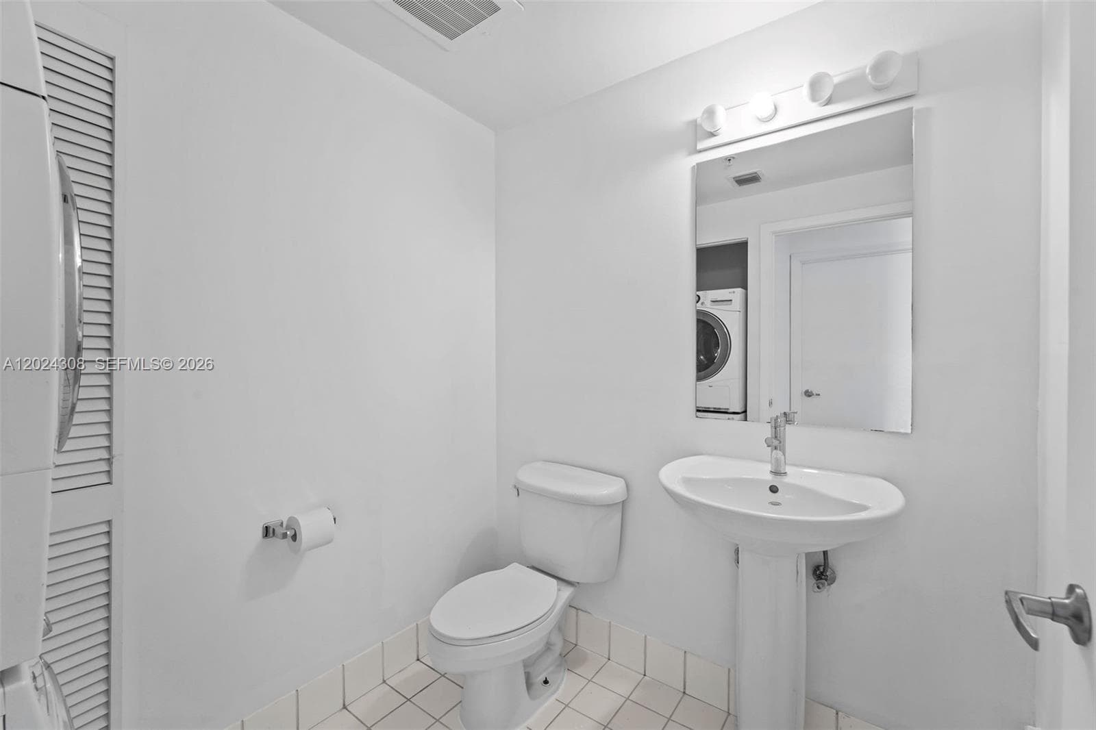601 36th St 2710 photo 21