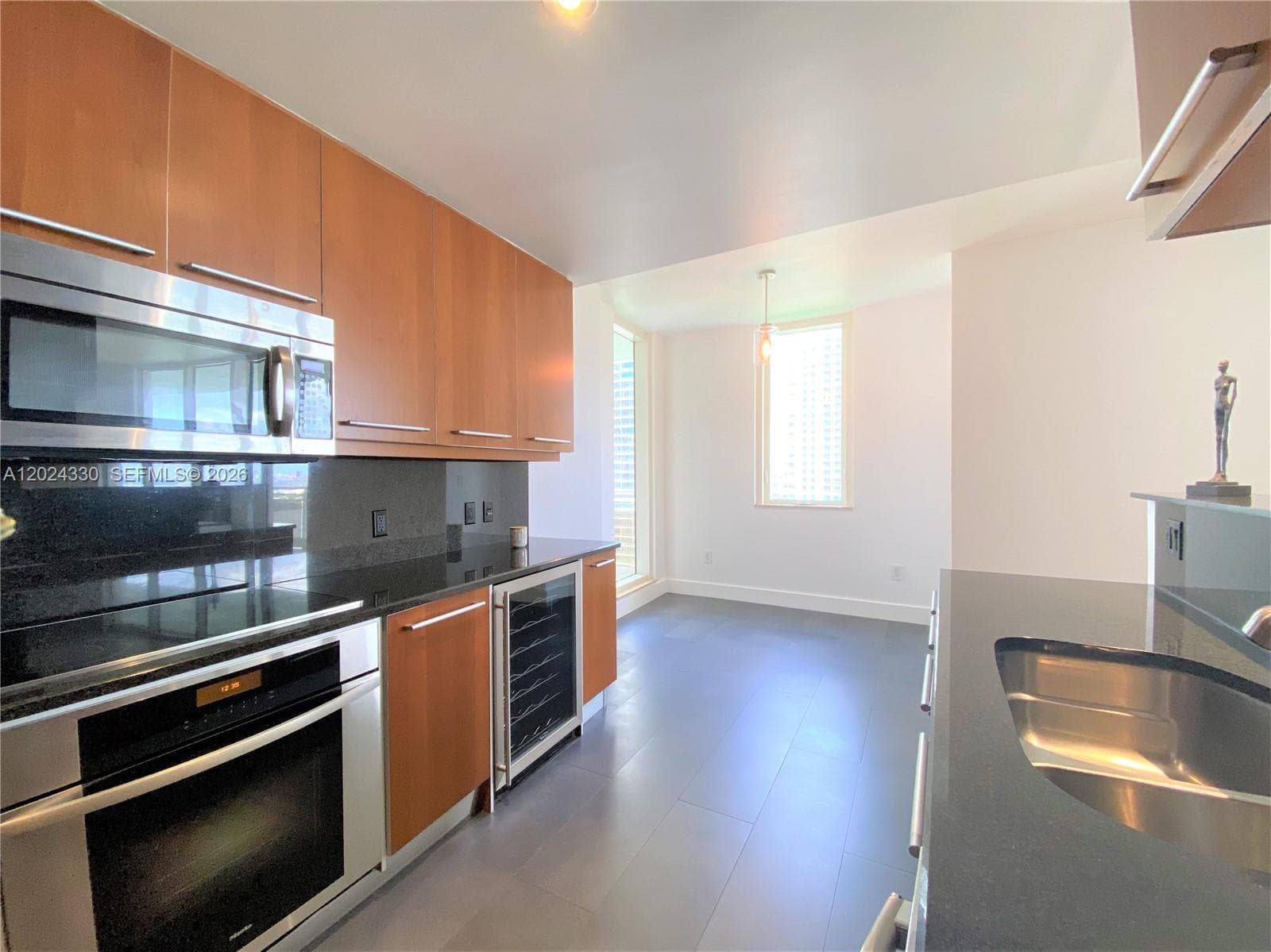 901 Brickell Key Blvd 2006 photo 16