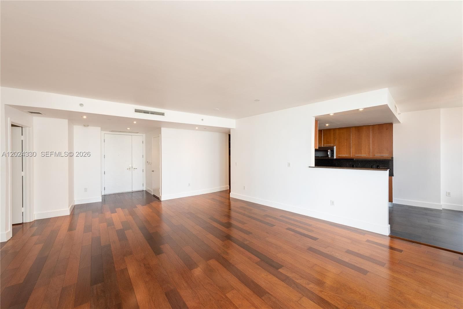 901 Brickell Key Blvd 2006 photo 12