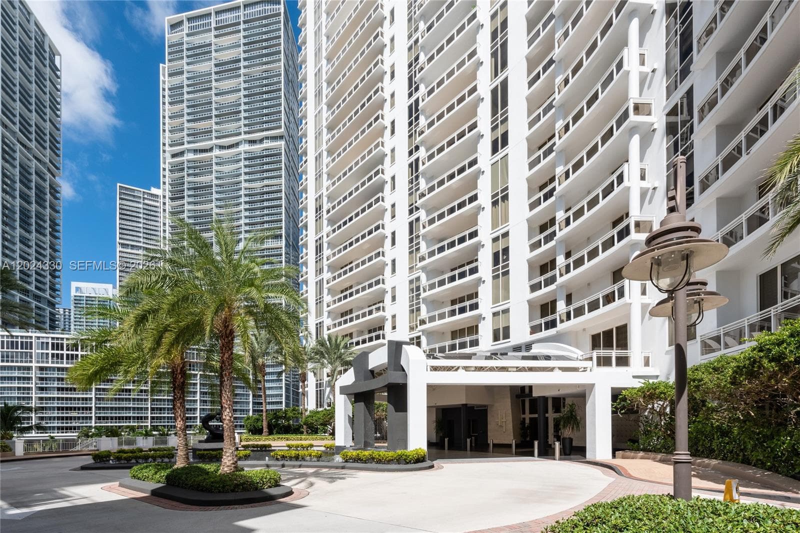 901 Brickell Key Blvd 2006 photo 4