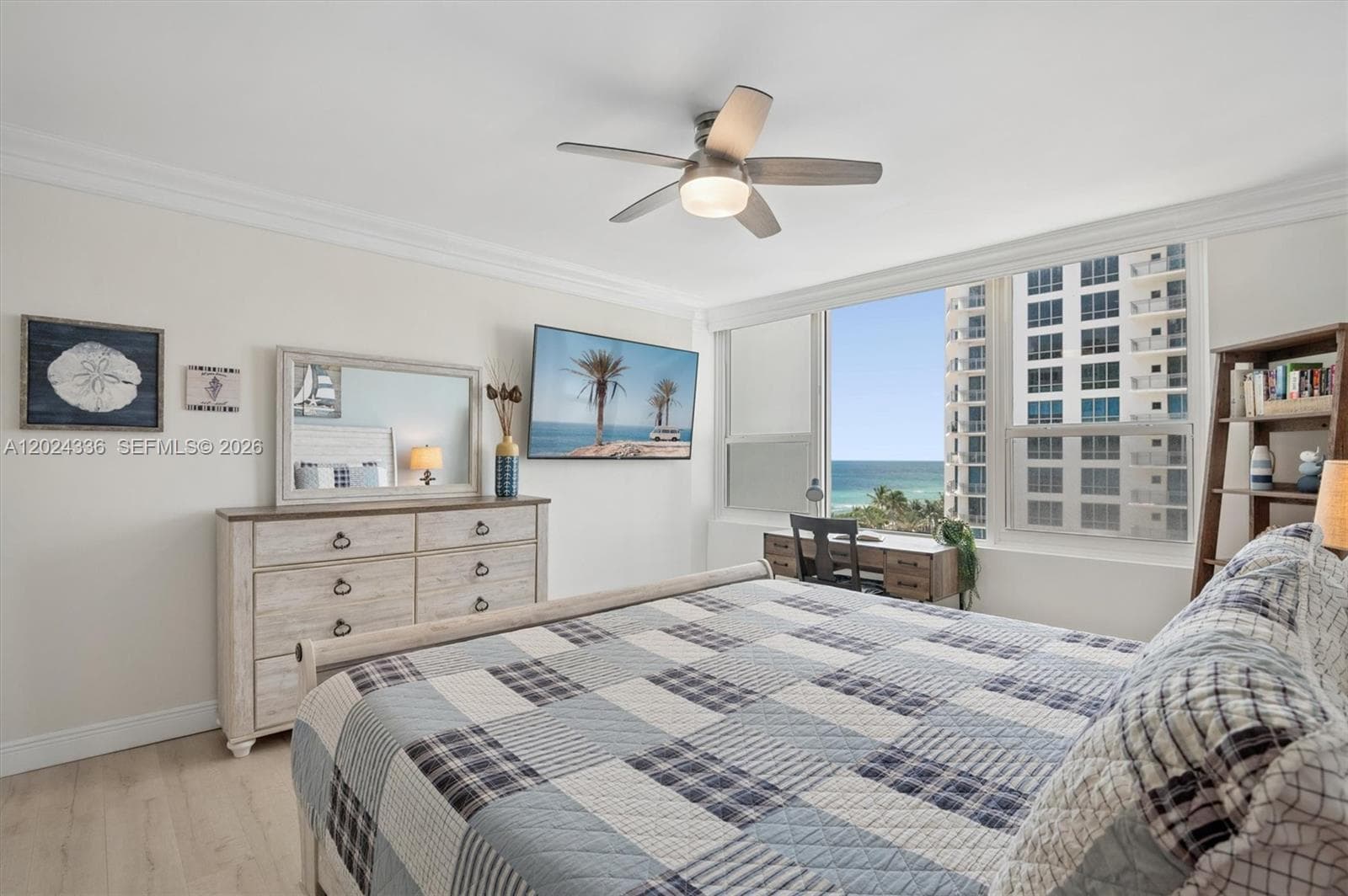 3505 Ocean Dr 817 photo 8