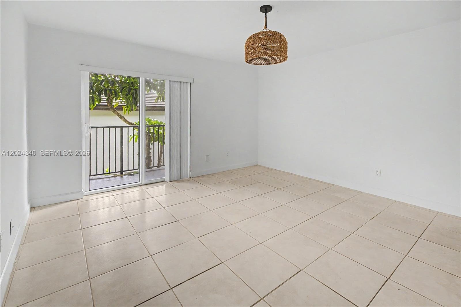 6815 Edgewater Dr 201 photo 11