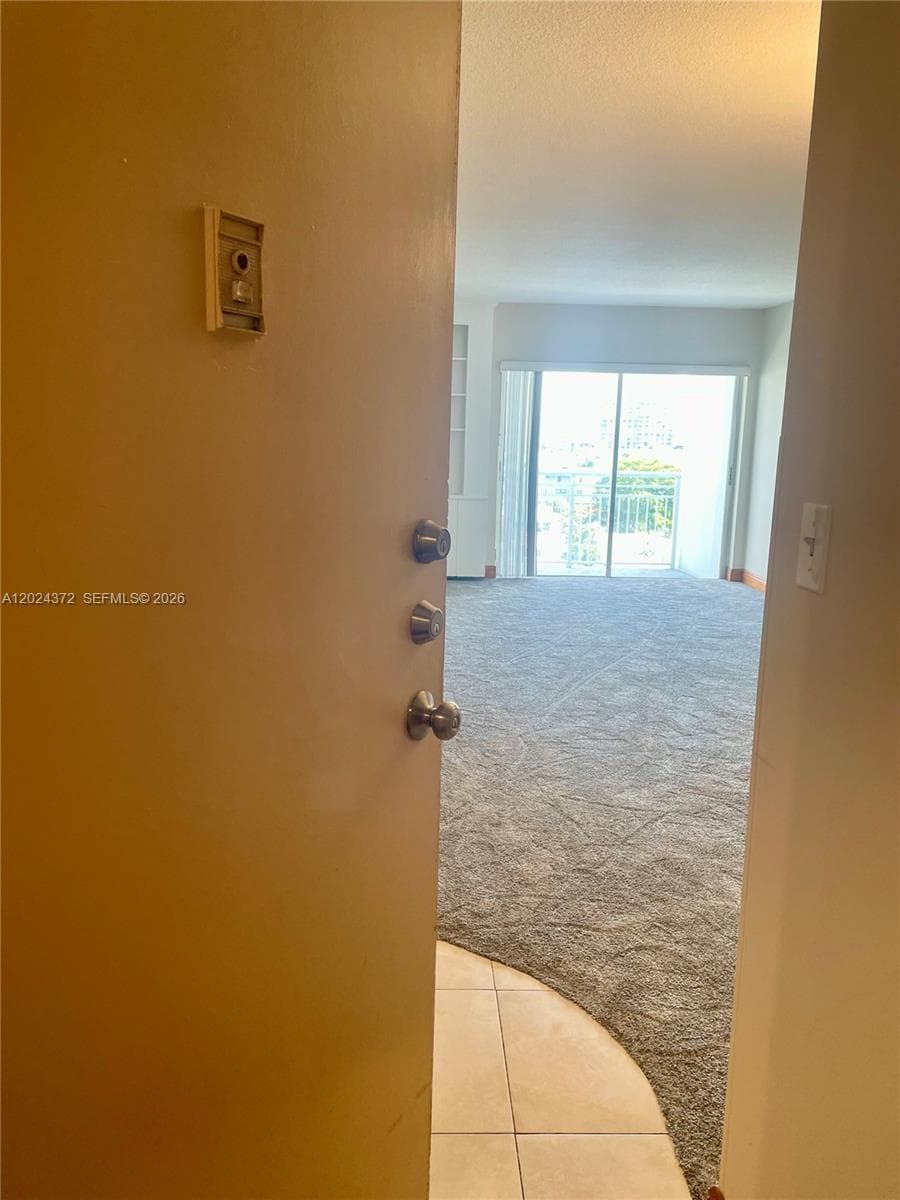 400 Kings Point Dr 829 photo 2