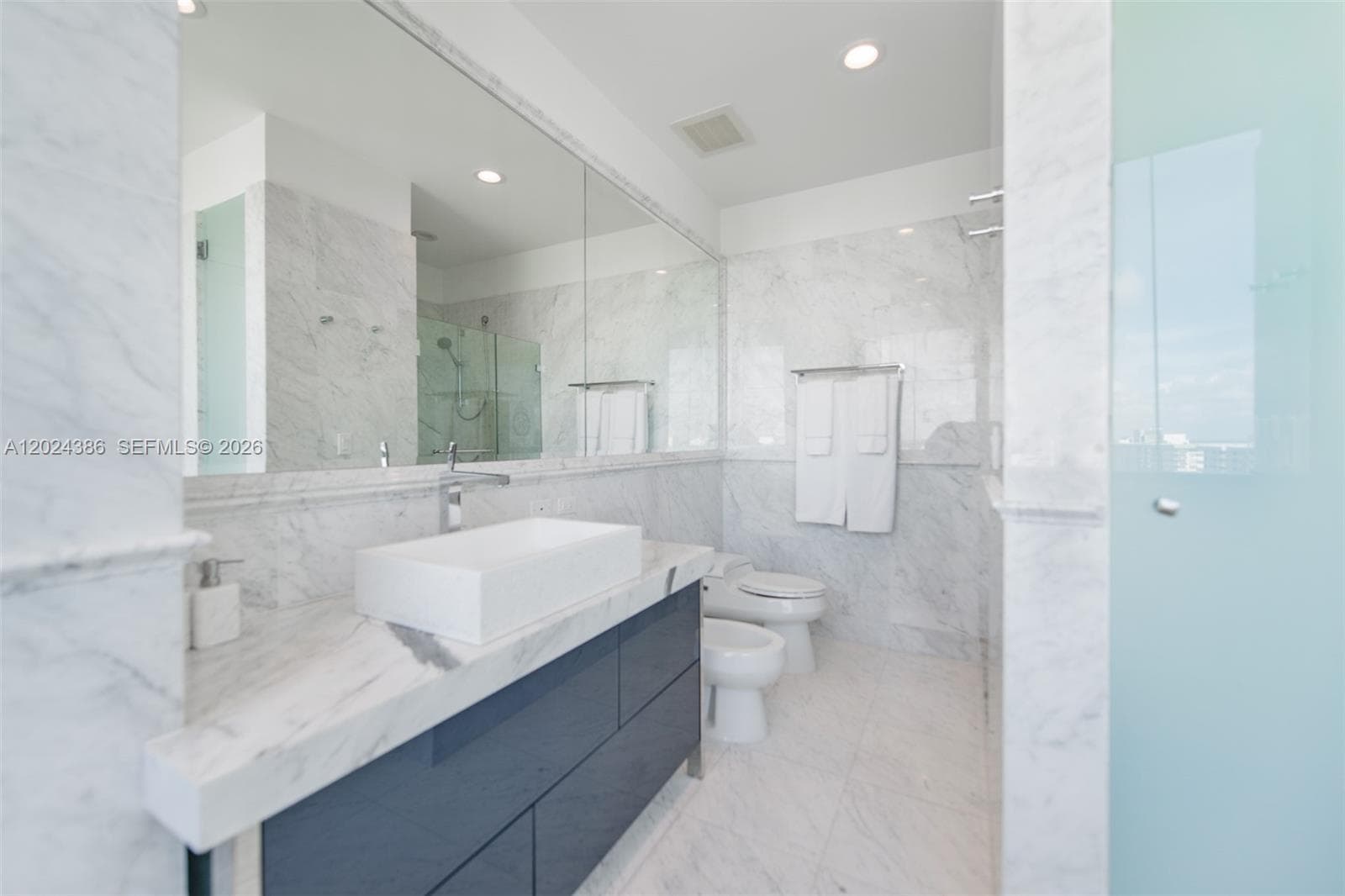 17475 Collins Ave 1703 photo 17