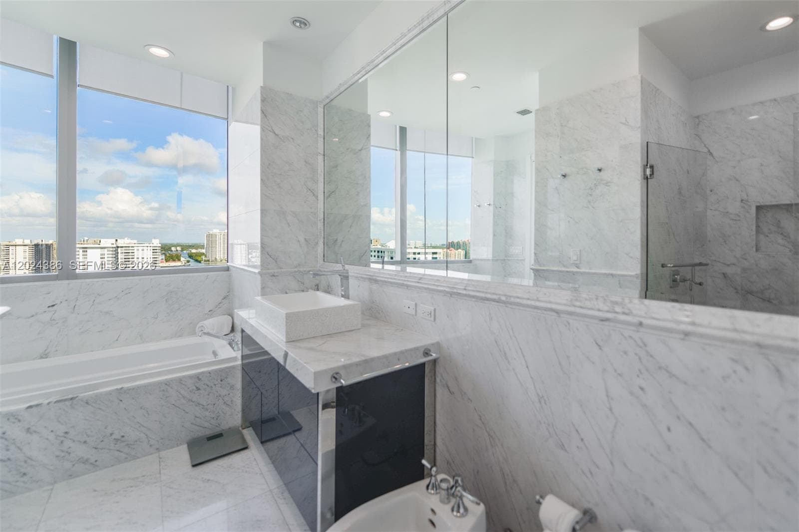17475 Collins Ave 1703 photo 19