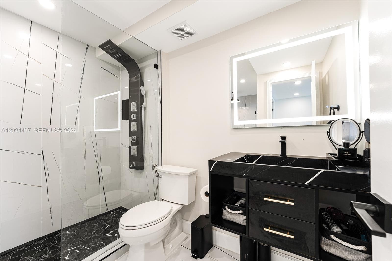 3140 Ocean Dr 2406 photo 17