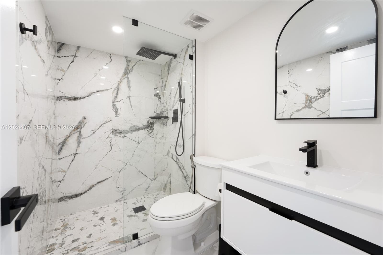 3140 Ocean Dr 2406 photo 19
