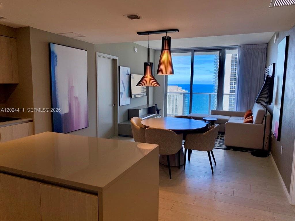 4010 Ocean Dr R2607 photo 6