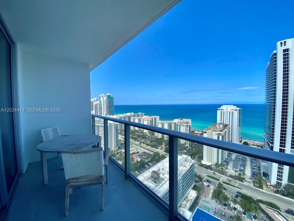 4010 Ocean Dr R2607 photo 3