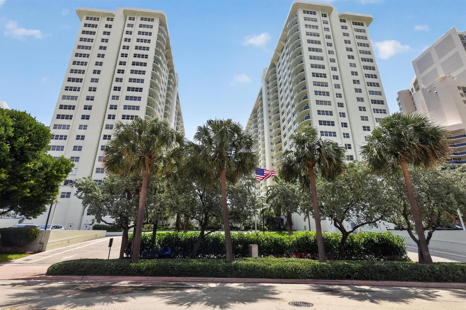 3400 Galt Ocean Drive 409s photo 2