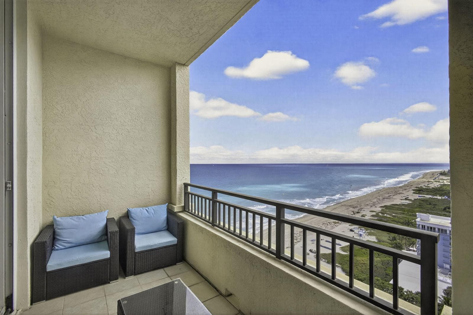 3800 N Ocean Drive 2050 photo 2
