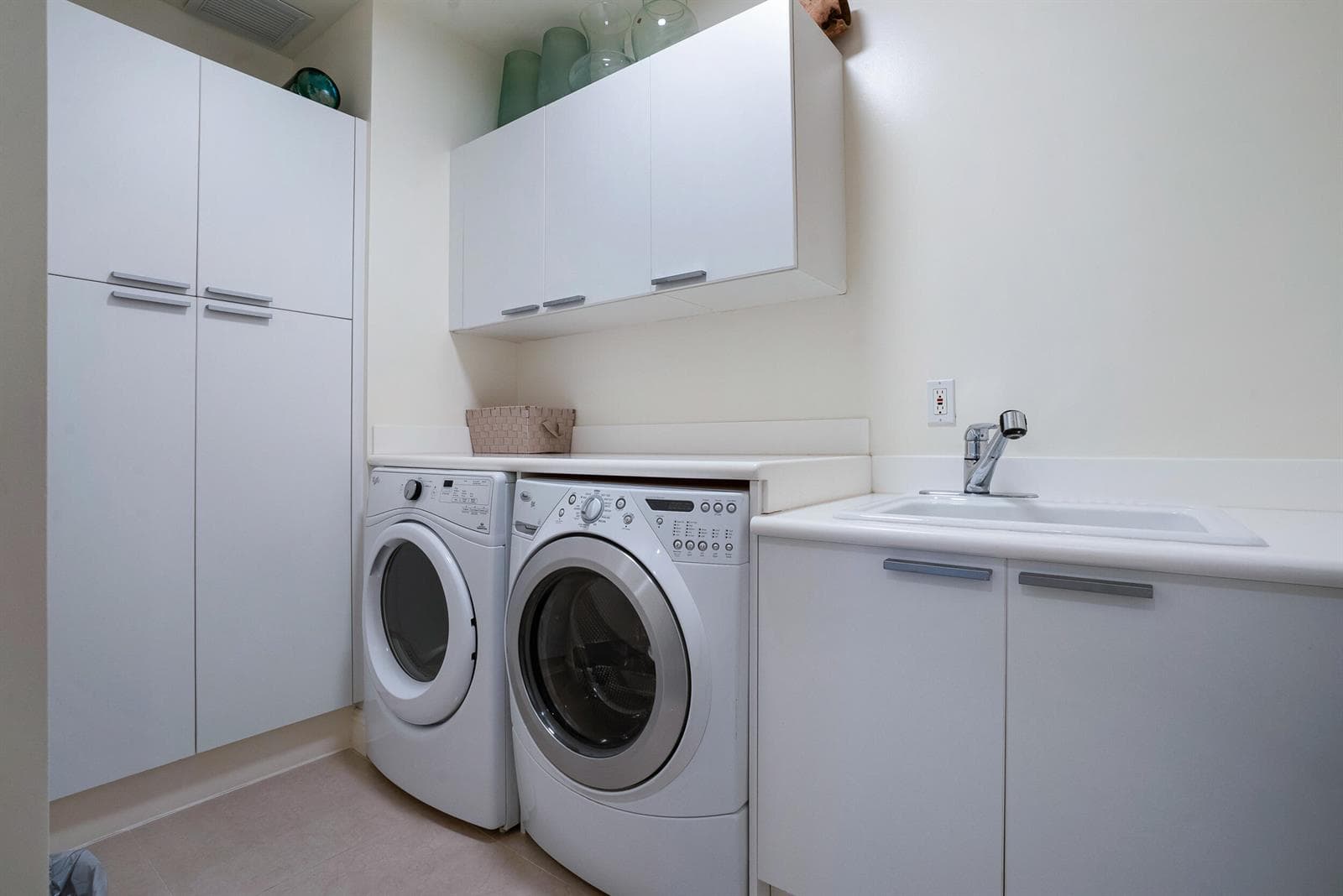 3800 N Ocean Drive 2050 photo 22