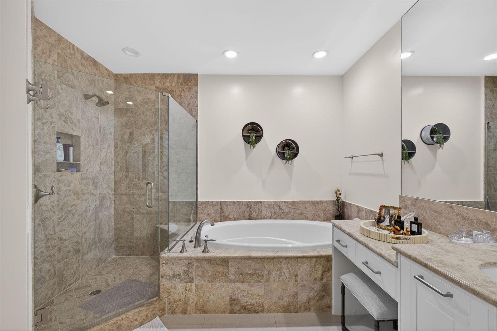 3800 N Ocean Drive 2050 photo 15