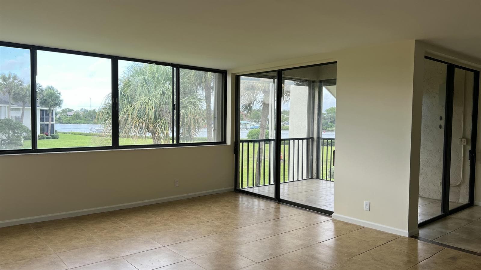 10507 SE Terrapin Place E-203 photo 4