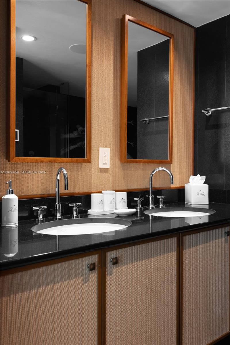 101 20th St 3206 photo 10