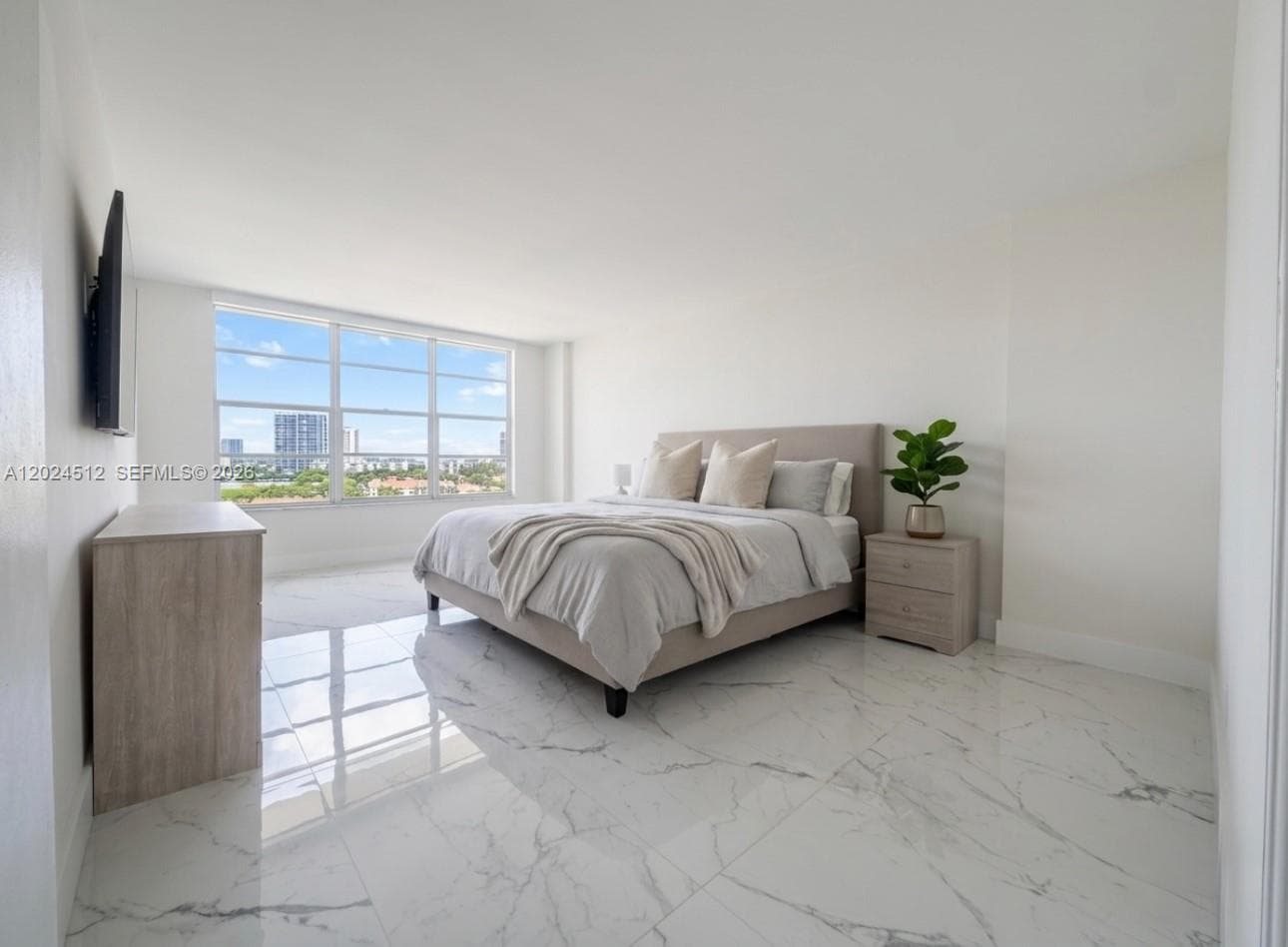 3800 Ocean Dr 1012 photo 2