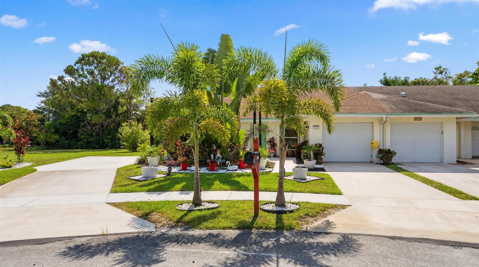 12438 Guilford Way photo 3
