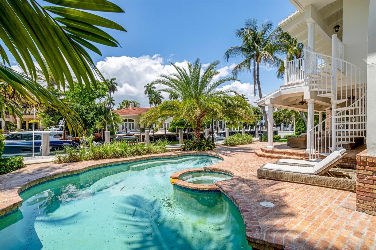 609 Coral Way photo 6